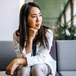 Ejercicios de Salud Mental 6 síndrome del impostor, reconocer, superarlo, perfeccionismo, miedo al fracaso, desvalorización de logros, comparación, autocompasión, interiorizar logros, establecer metas, buscar apoyo.